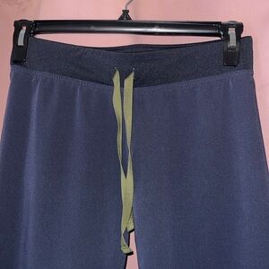 FIGS Livingston, Quiet Navy | Size: XS/P